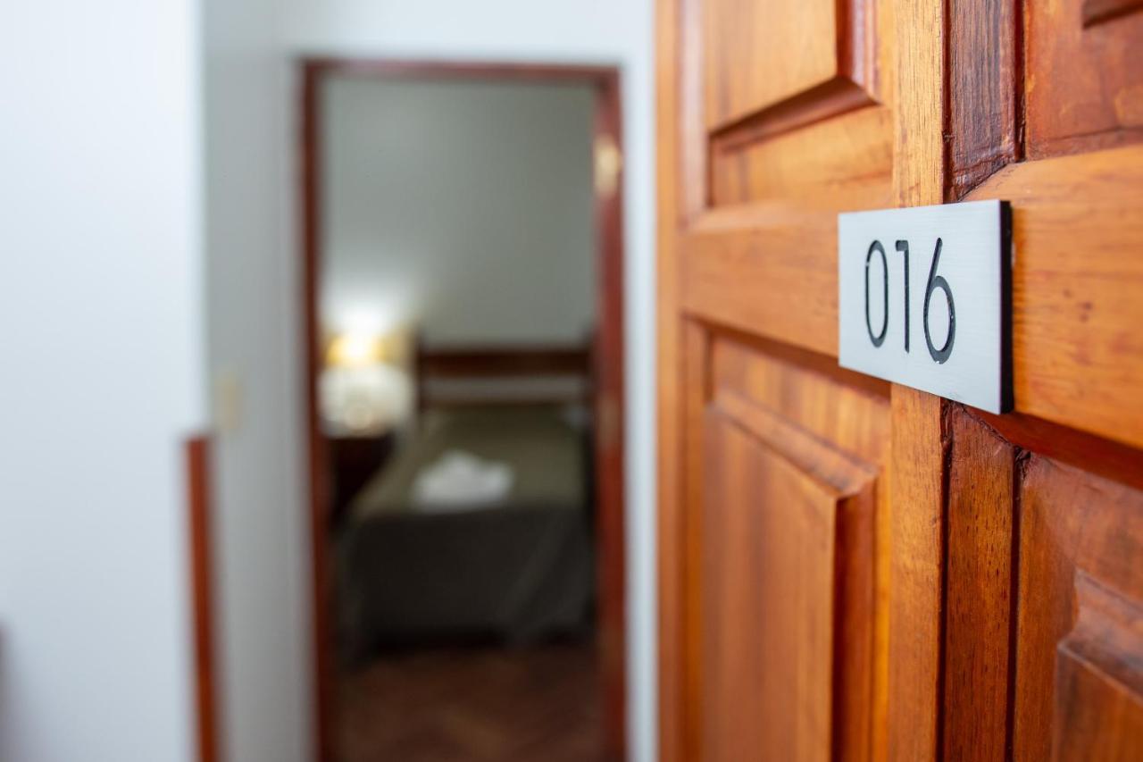 Catalina Hotel San Pedro De Jujuy エクステリア 写真