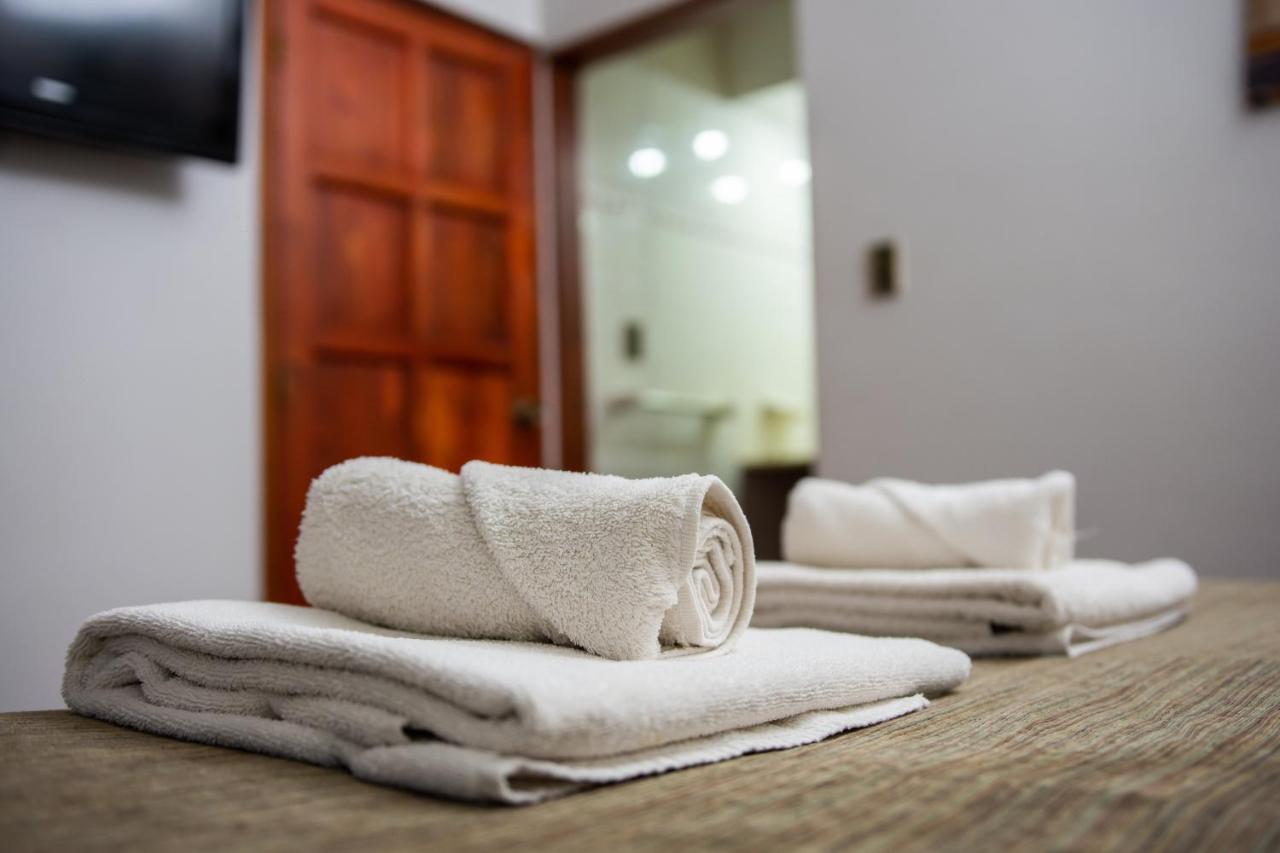 Catalina Hotel San Pedro De Jujuy エクステリア 写真