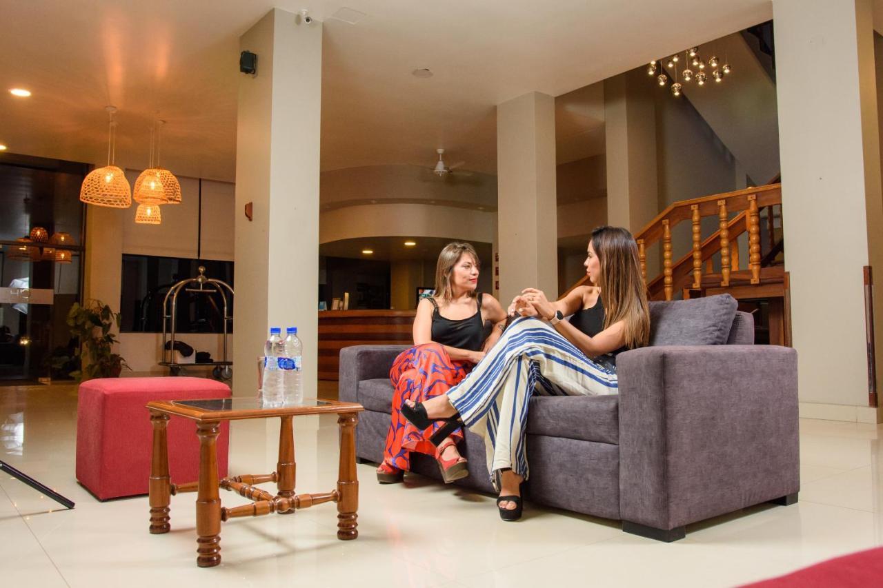Catalina Hotel San Pedro De Jujuy エクステリア 写真
